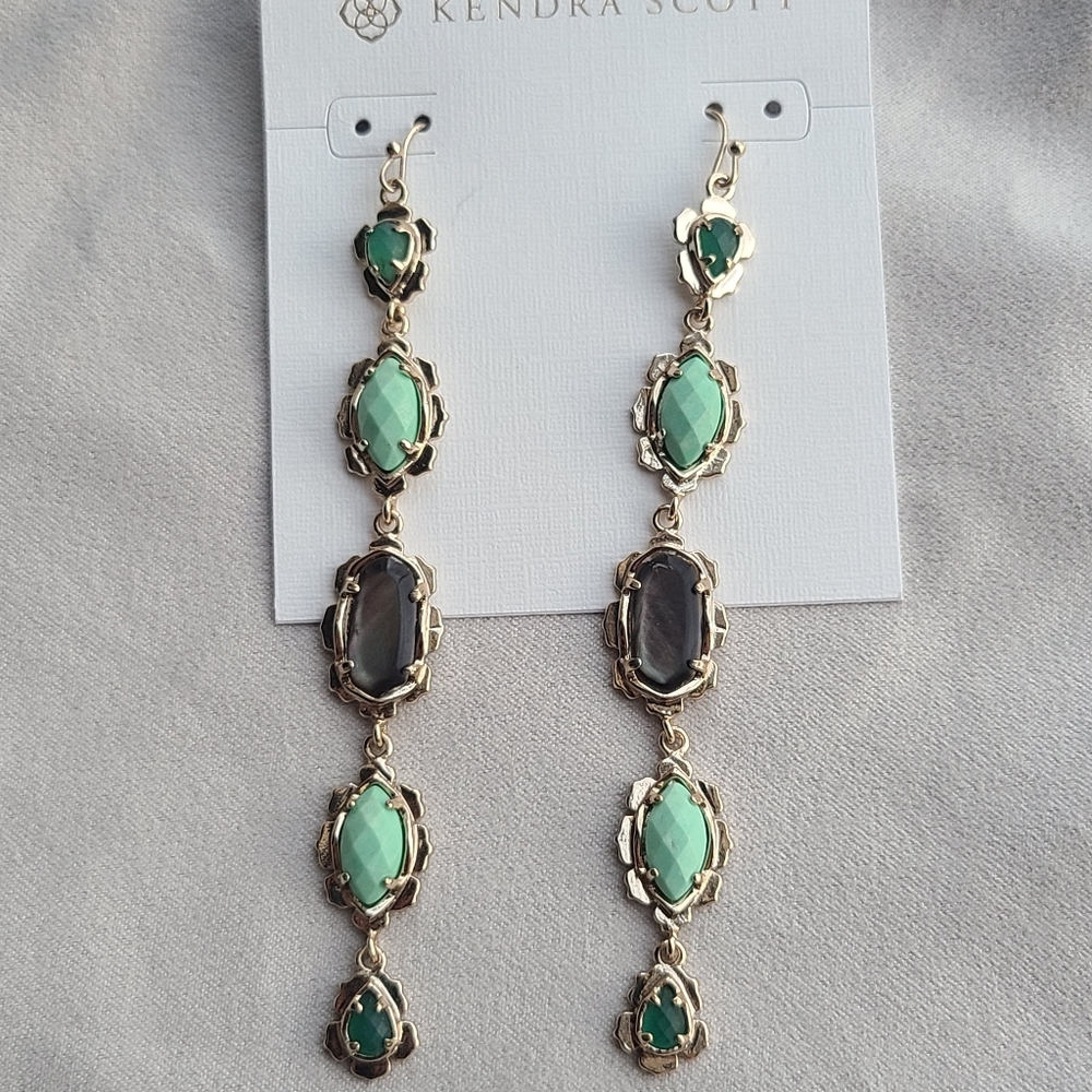 KENDRA SCOTT Vintage Vanita Linear Earrings in Gold, Maui Colorway